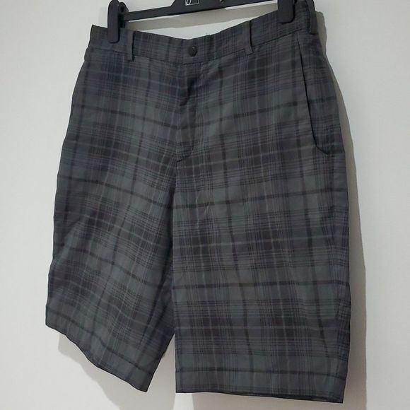 NIKE golf black and grey 34" waist Dri-fit shorts - Picture 2 of 7